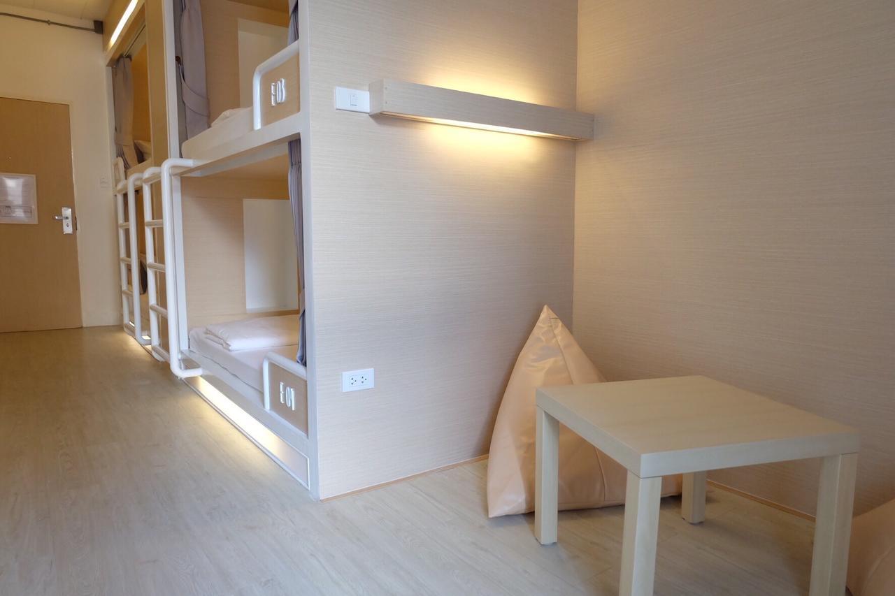 About A Bed Hostel Chiangmai Chiang Mai Bagian luar foto