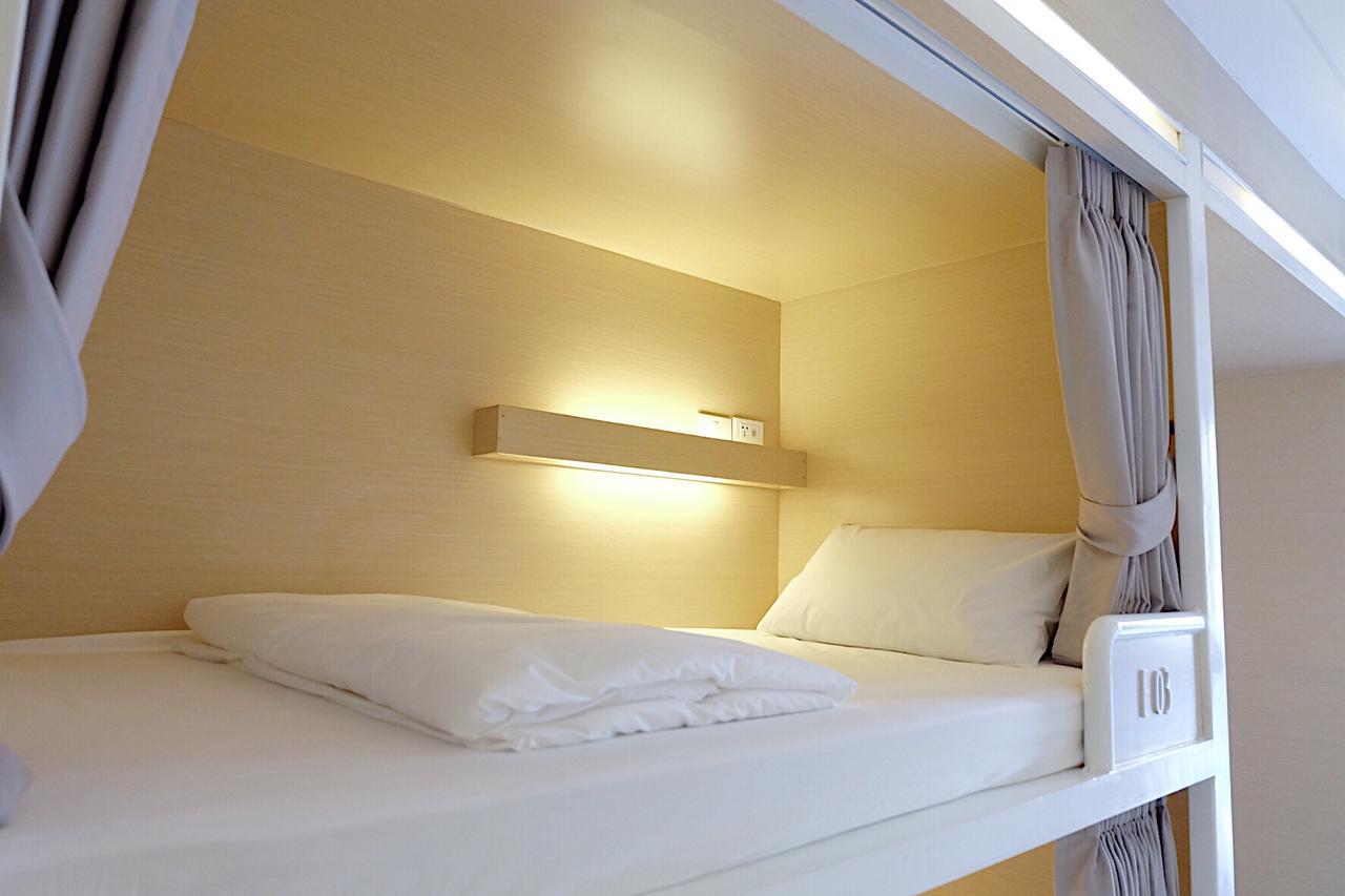 About A Bed Hostel Chiangmai Chiang Mai Bagian luar foto